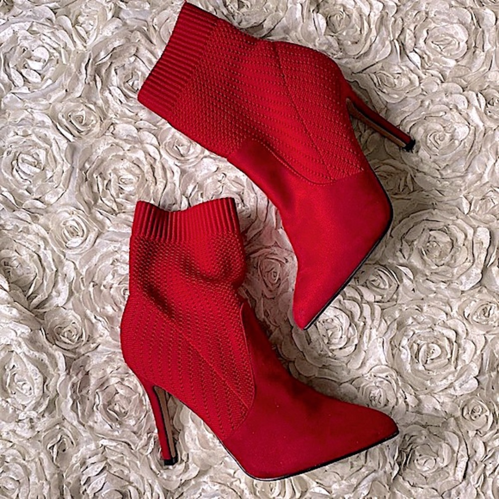 Great condition Catherine Malandrino red heeled ankle boots‎ size 7